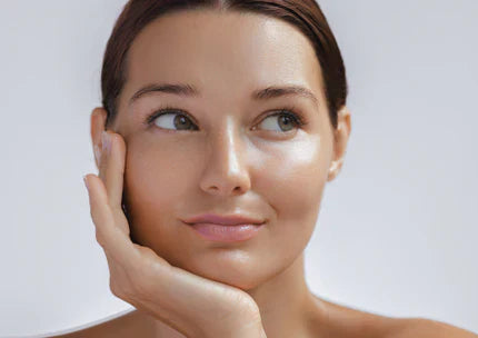 A woman who wish to know more about microneedling at home before getting started