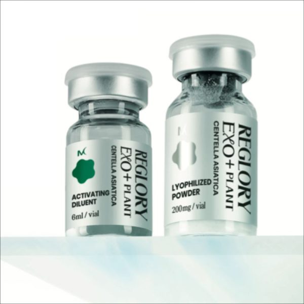 Close up to two vials of Reglory EXO⁺ PLANT Exosome Cica Skin Booster