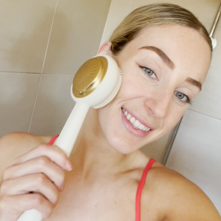 Tara using the Zobelle Sonica Silicone Body Brush